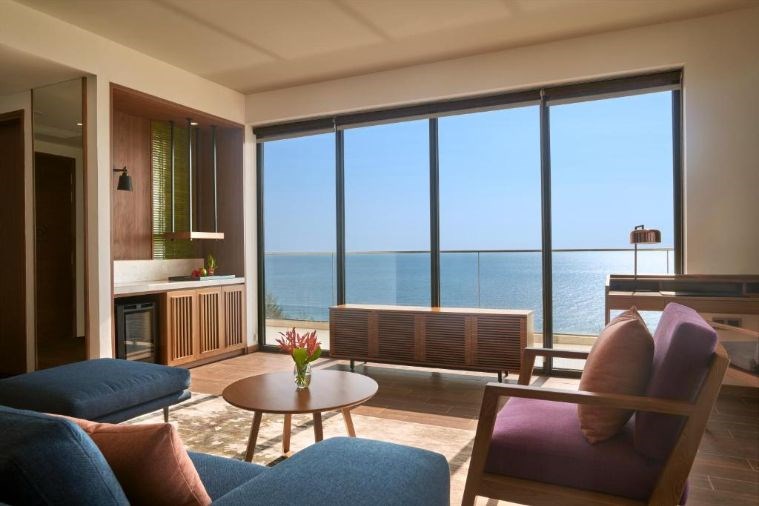 Suite Sea Front with Balcony